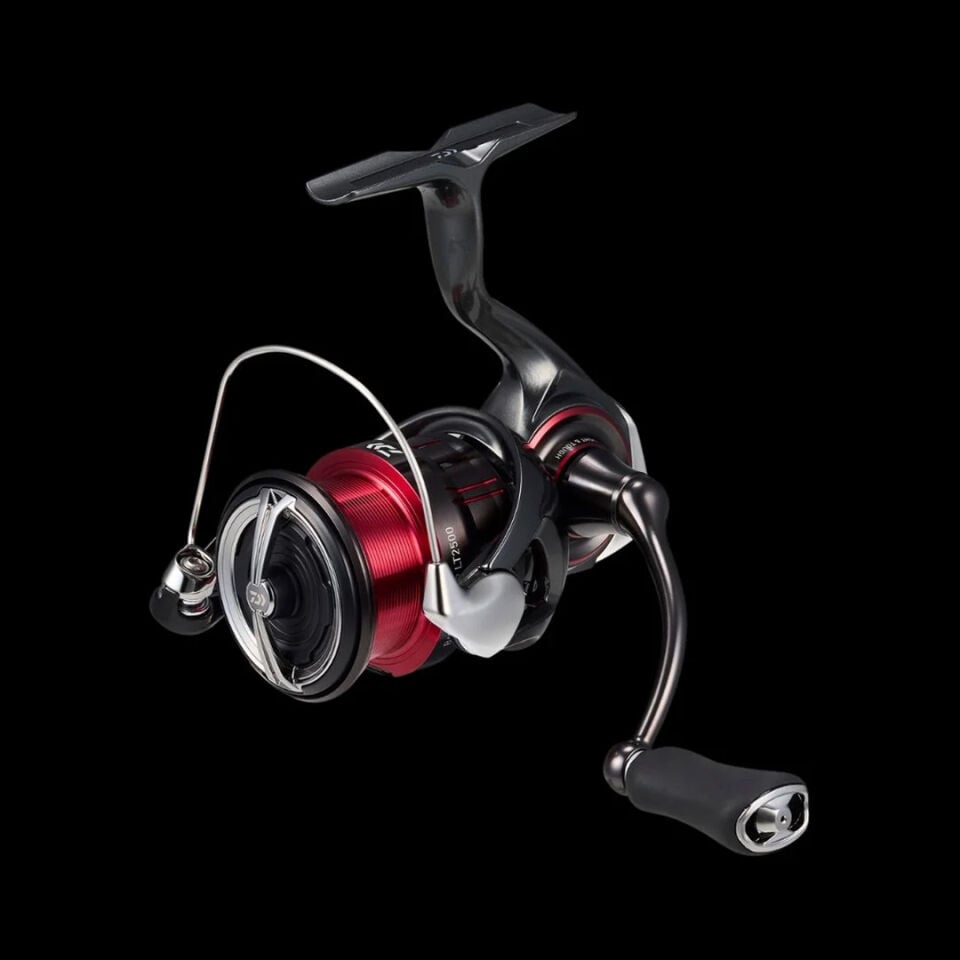 DAIWA BALLISTIC 25 AIR LT 2000SP MAKARA